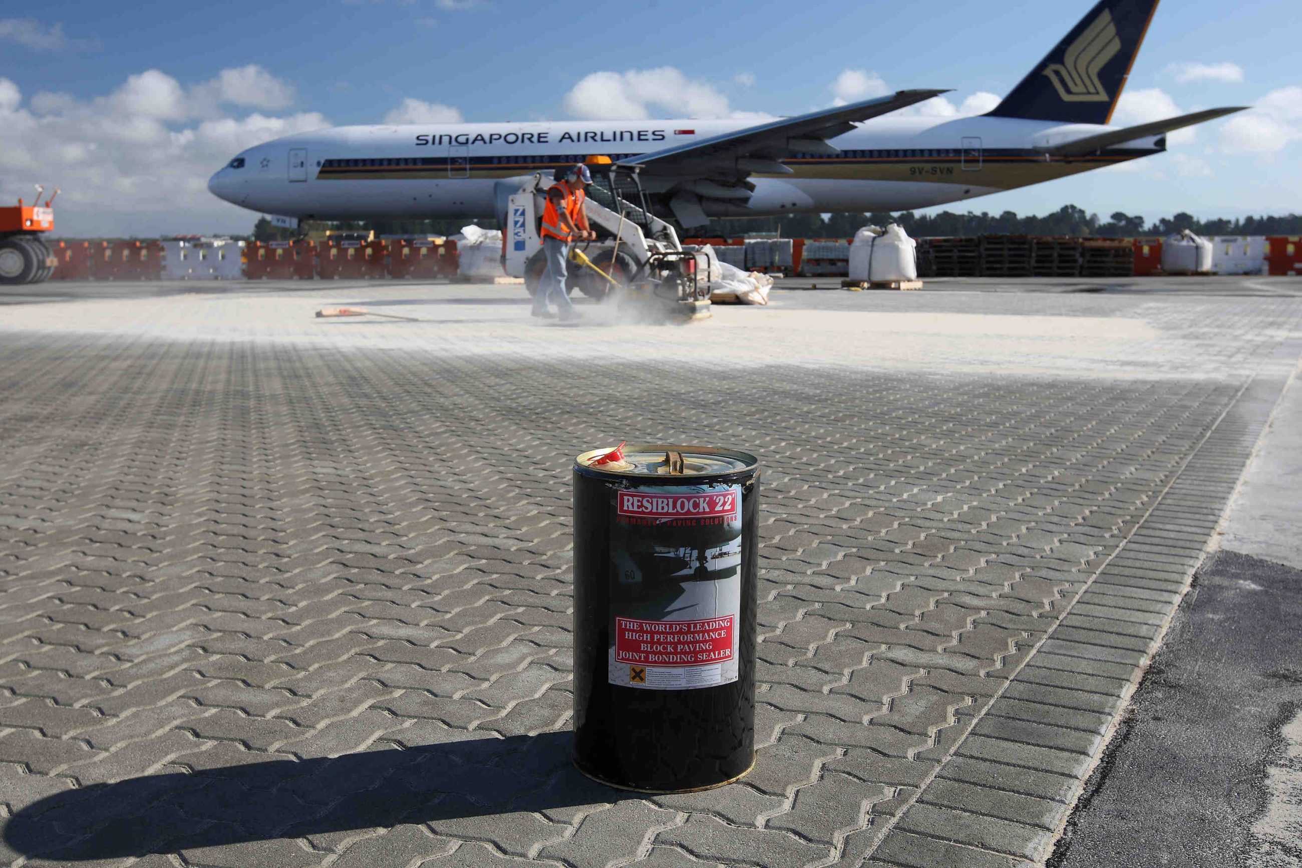 Resiblock Celebrate 15 Year Partnership with Hong Kong International Airport